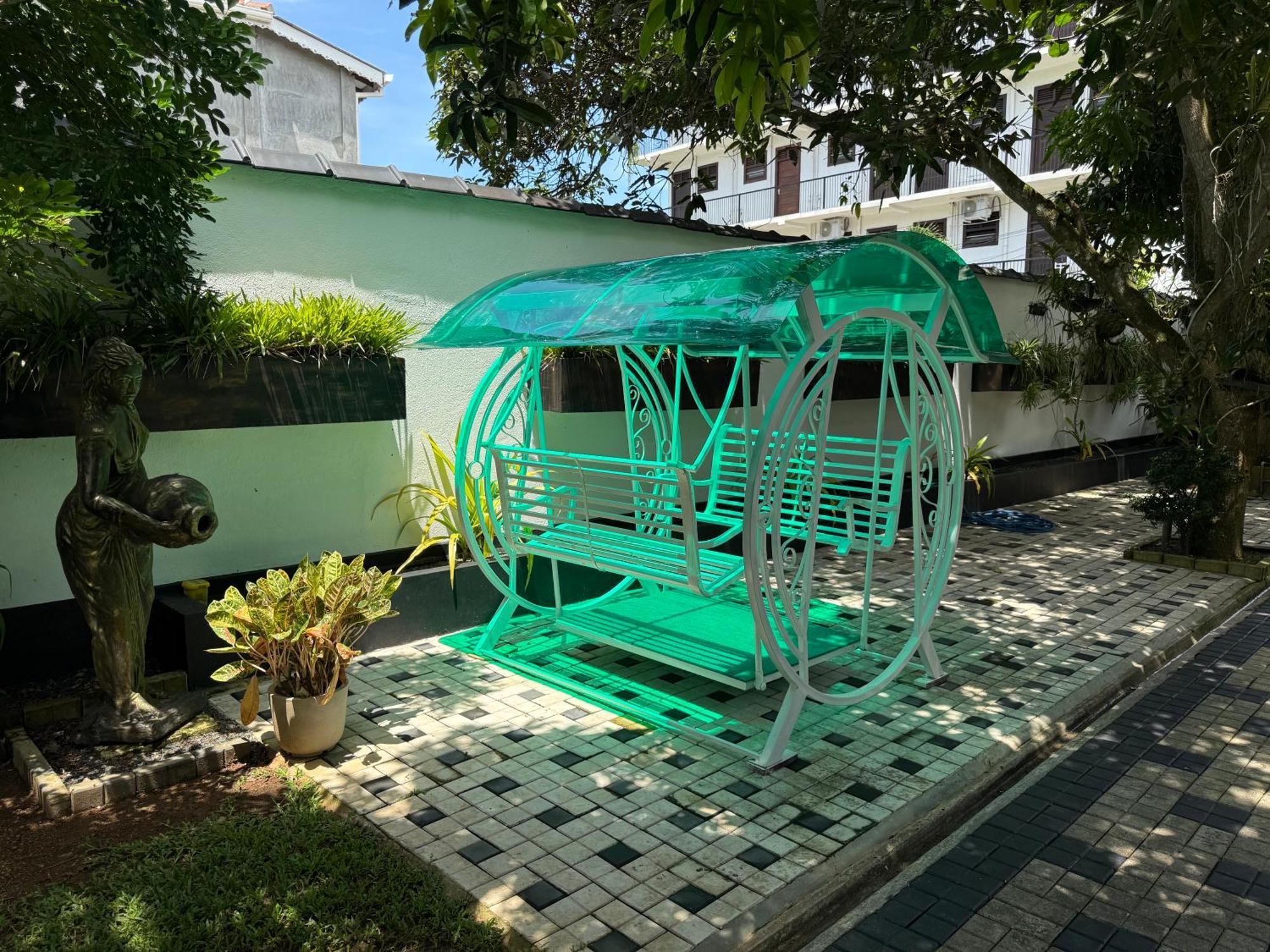 Avon Villa Hikkaduwa Exterior foto
