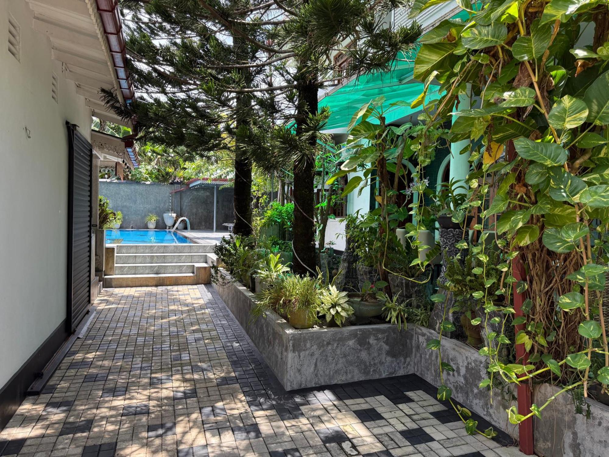 Avon Villa Hikkaduwa Exterior foto