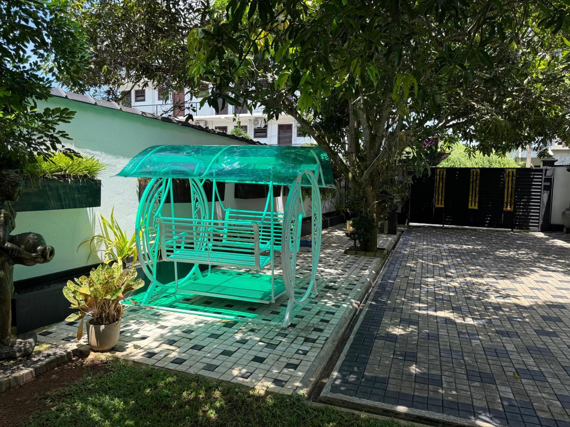 Avon Villa Hikkaduwa Exterior foto